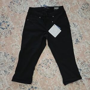 A3 DENIM Black Capri Jeans Classic 5 Pockets Stretch Size 8 NEW with Tags